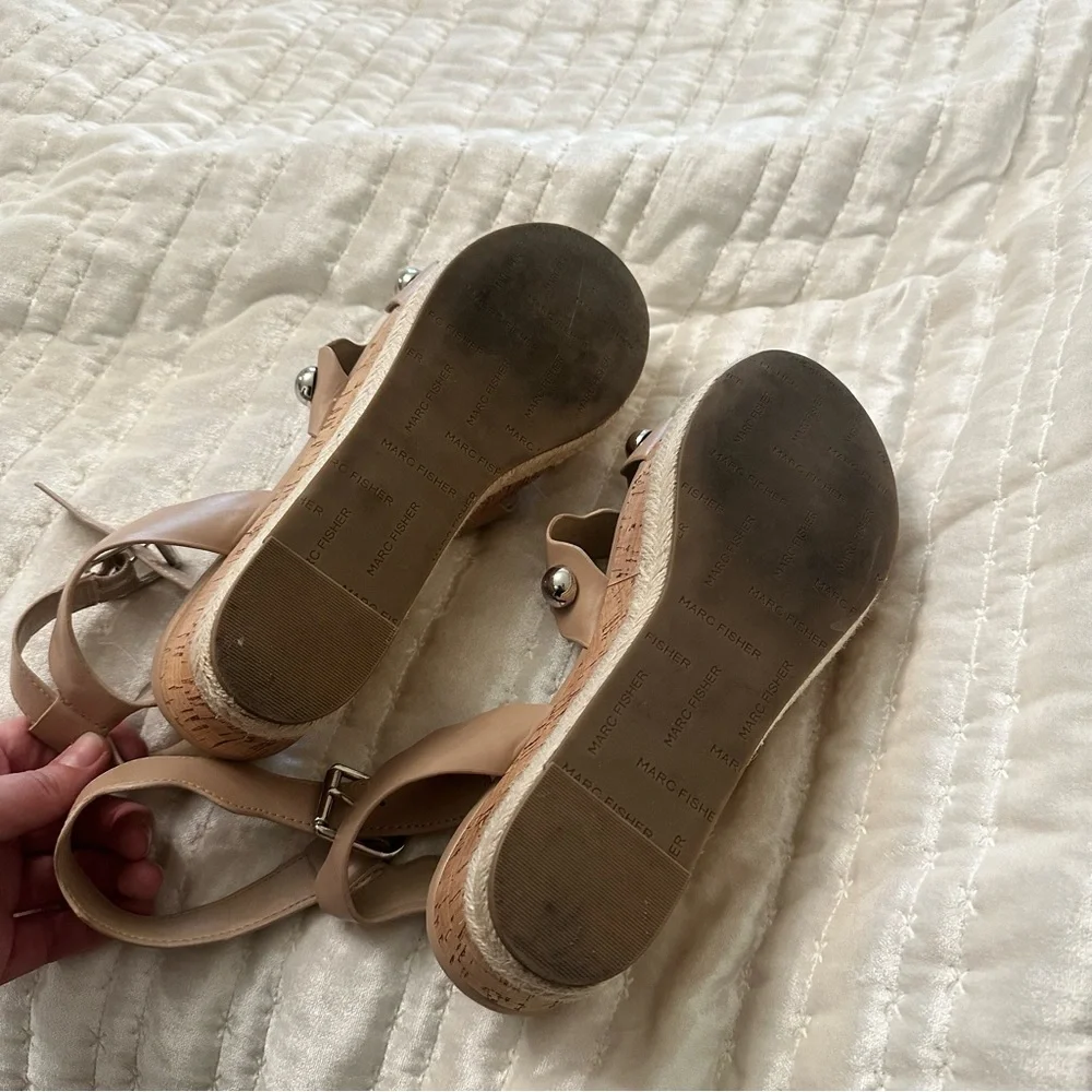 Marc fisher studded Beige Platform Sandals sz 7.5‎
